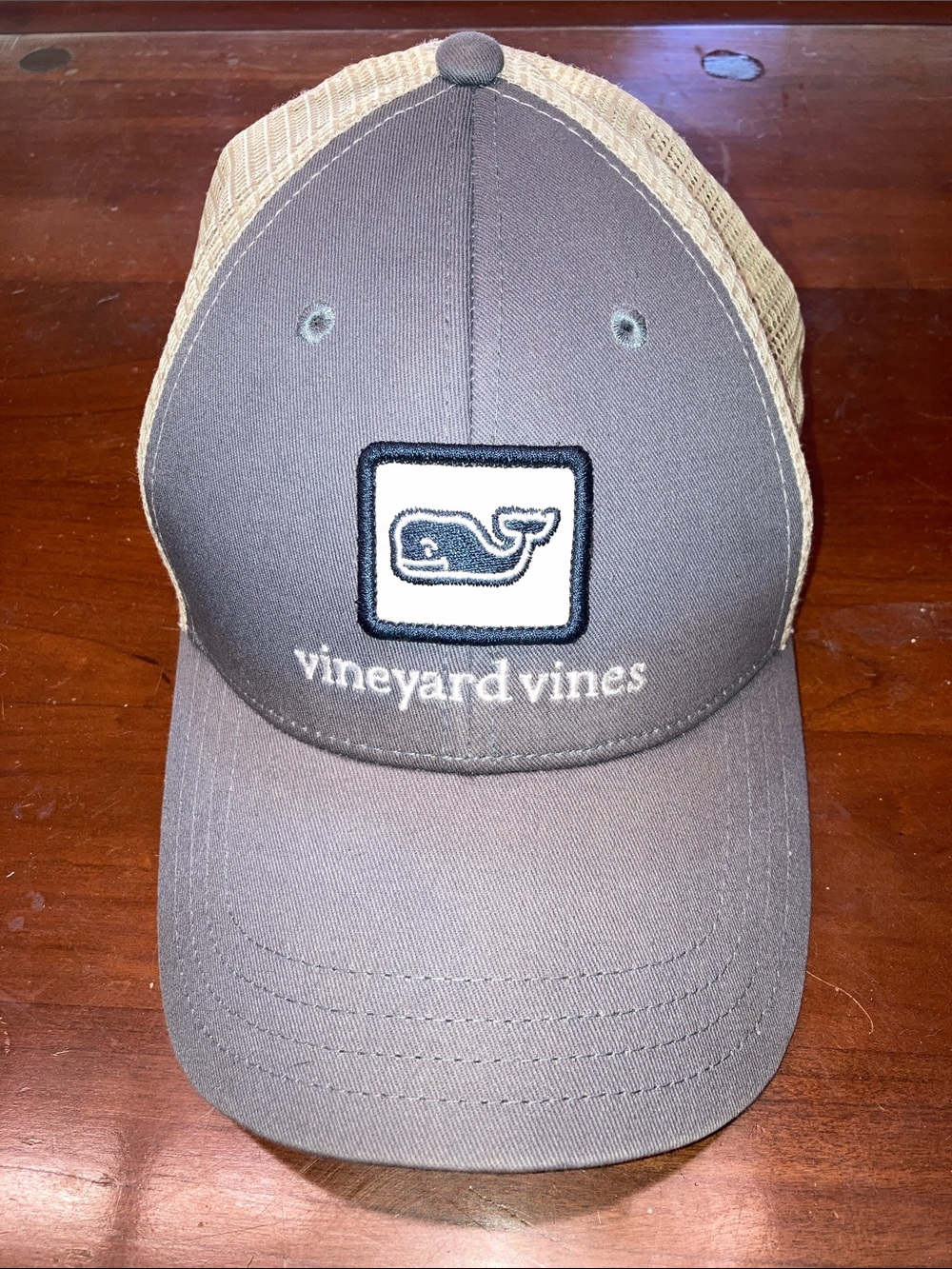 Vineyard Vines grey white whale logo strap back trucker hat cap OSFA